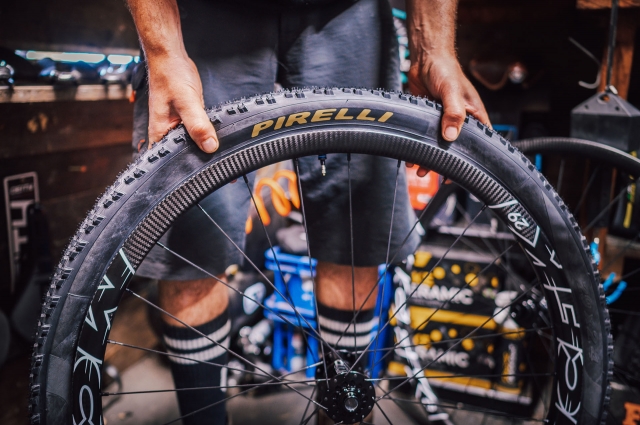 Cambia tus neumáticos en La Rioja Bike Race con PIRELLI