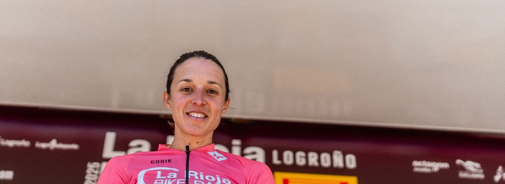 Mario Sinués y Txell Figueras se imponen en la Škoda Super Stage de La Rioja Bike Race 2025